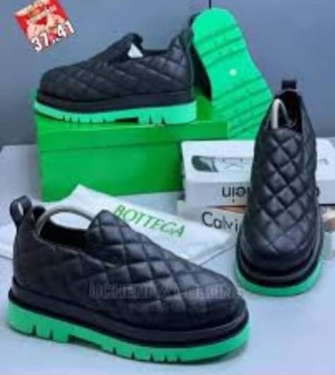 Botega Veneta noir vert P 37-41