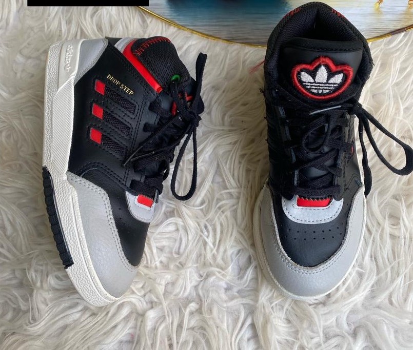 Adidas Drop step P 31